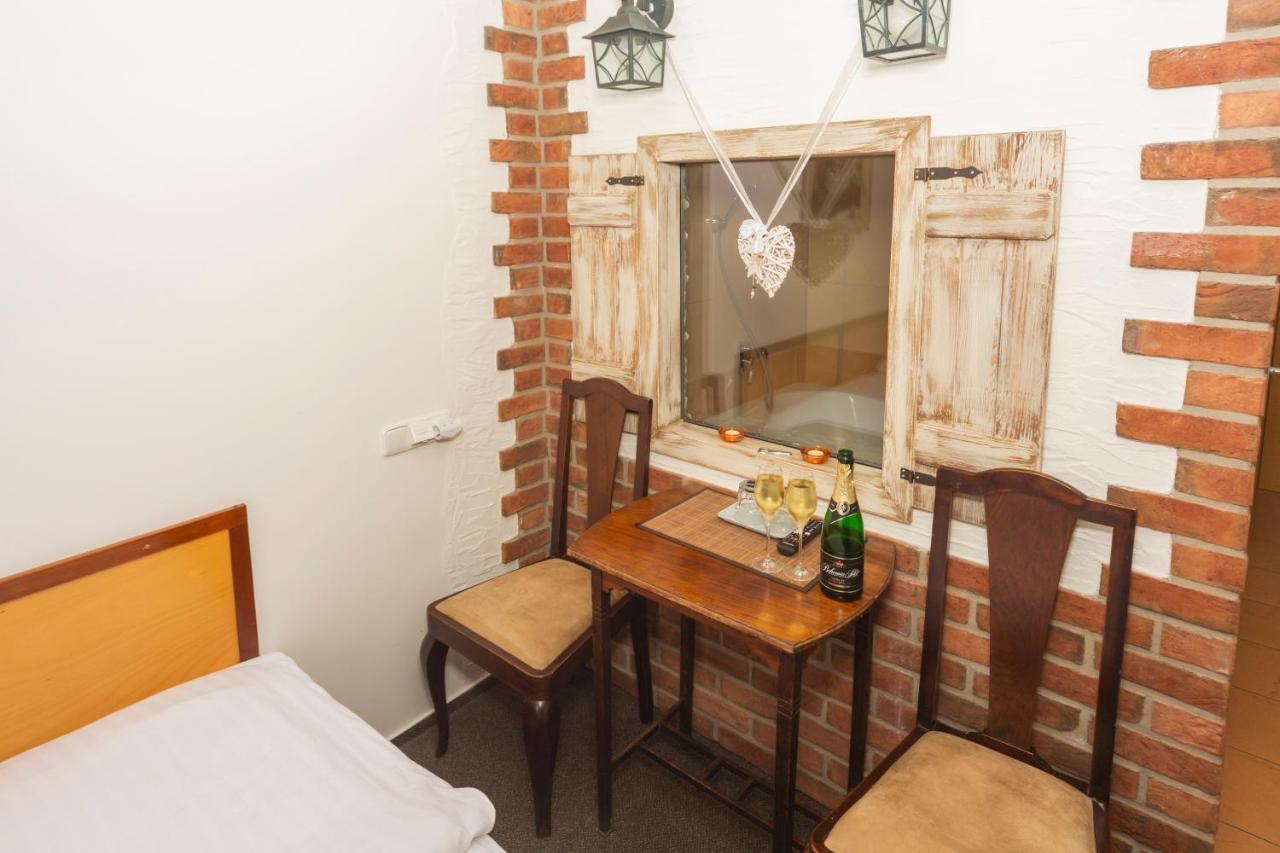 Hotel Pansky Dum Blovice Extérieur photo